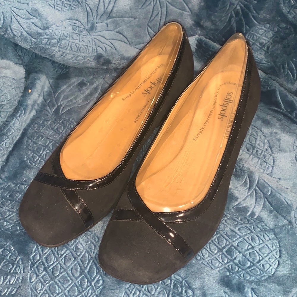 Black wedge “comfort” shoes - wide - size 9